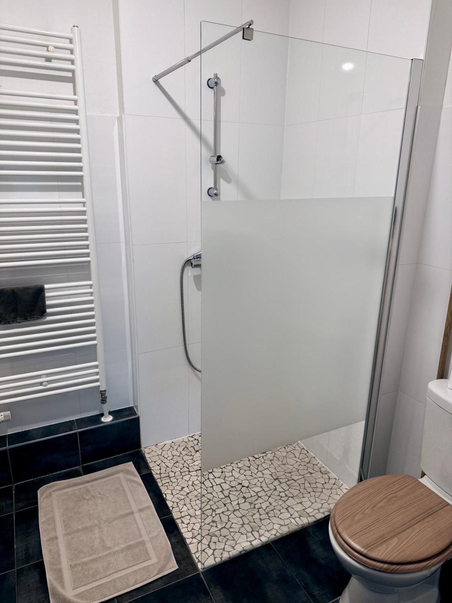 Le T2 Appartement Moderne Avec Terrasse Et Parking สตราสบูร์ก ภายนอก รูปภาพ
